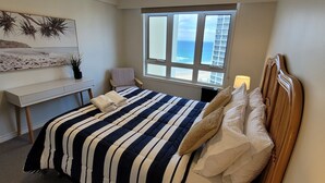 Room - S62 Apartment with Sea View Gold Coast high floor (gold coast)