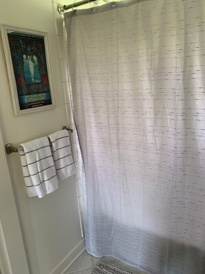 風筒、提供毛巾、番梘、洗頭水