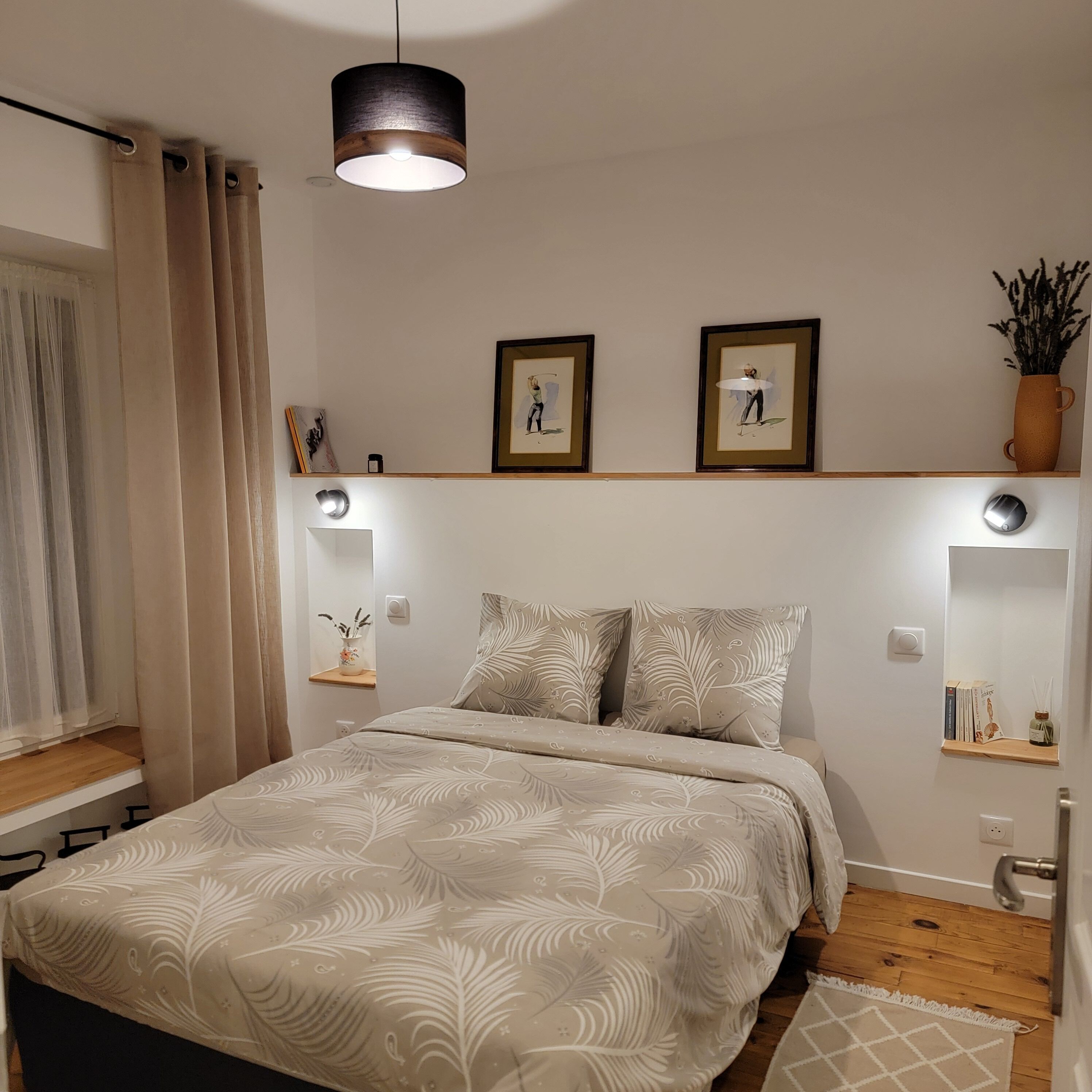 2 bedrooms, iron/ironing board, bed sheets