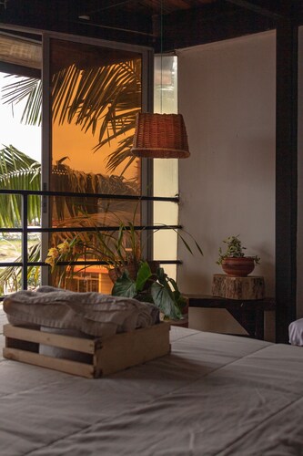 LK | Balcones del Lago ! Unique Room on the Malecon in the heart of Guatapé !