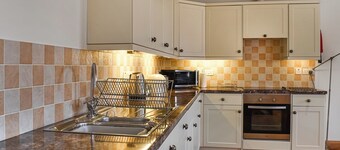 Bramble Cottage - UK47505