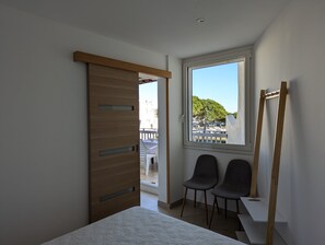 1 sovrum och strykjÀrn/strykbrÀda