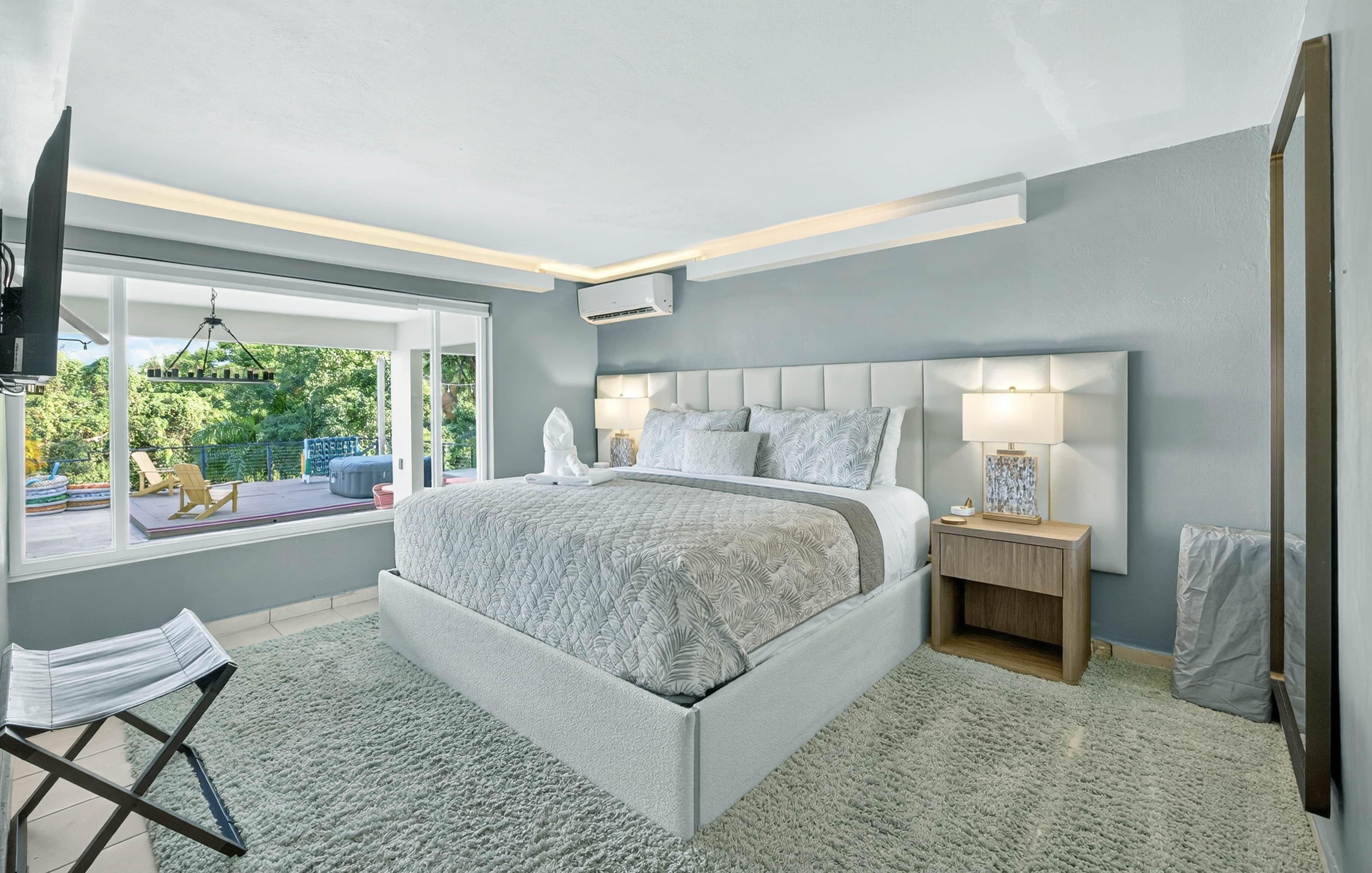 8 bedrooms, iron/ironing board, WiFi, bed sheets