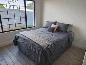 3 bedrooms, in-room safe, desk, iron/ironing board