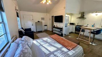 1 bedroom, iron/ironing board, WiFi, bed sheets