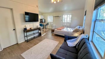 1 chambre, fer et planche Ă repasser, Wi-Fi, draps fournis