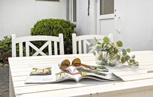 5 bedroom gorgeous home in østermarie