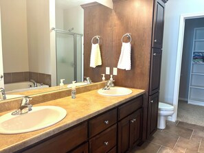 Shower, jetted bath, hair dryer, towels