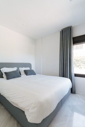 4 quartos, ferros/tábuas de passar roupa, Wi-Fi de cortesia