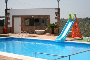 Pool - Country House 'Molino De Aceite 1911' with Mountain View, Wi-Fi and Air Conditioning (Montoro (Cordoba))