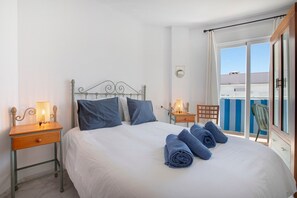 1 chambre, fer et planche à repasser, accès au Wi-Fi (inclus)