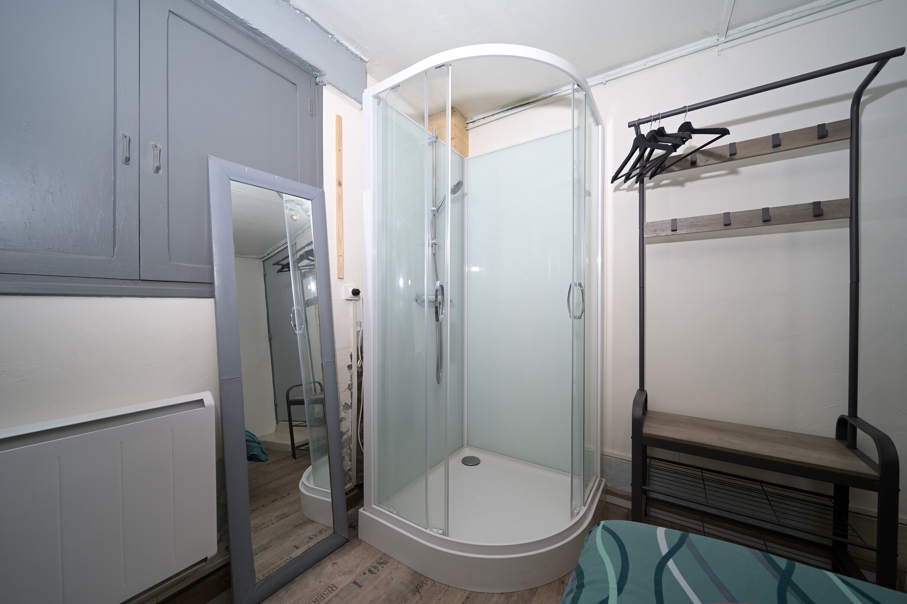 Shower, free toiletries, hair dryer, towels