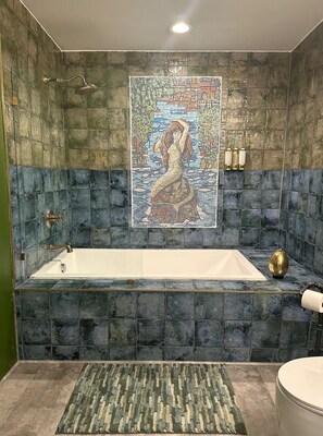 Handtücher, Seife, Shampoo, Toilettenpapier