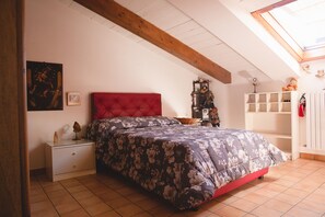 2 bedrooms, free WiFi, bed sheets - Apartment 'La Gatta Nel Borgo' with Private Terrace, Wi-Fi and Air Conditioning (Cava de' Tirreni)