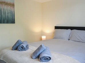 1 dormitorio y ropa de cama