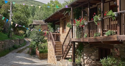 Country House 'El Pajariel I' with Mountain View and Barbecue with Recreation Area