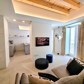 Living area - Casa Santini | Seafront Ortigia Townhouse with Roof Terrace | 3 Bed 3 Bath (Siracusa)