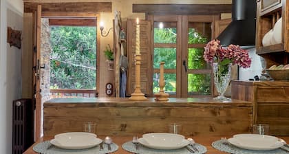 Country House 'El Pajariel II' with Mountain View and Barbecue with Recreational Area