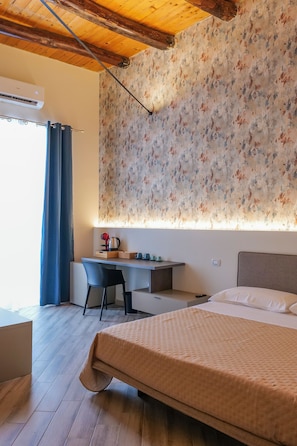 Deluxe Double Room, Balcony, City View