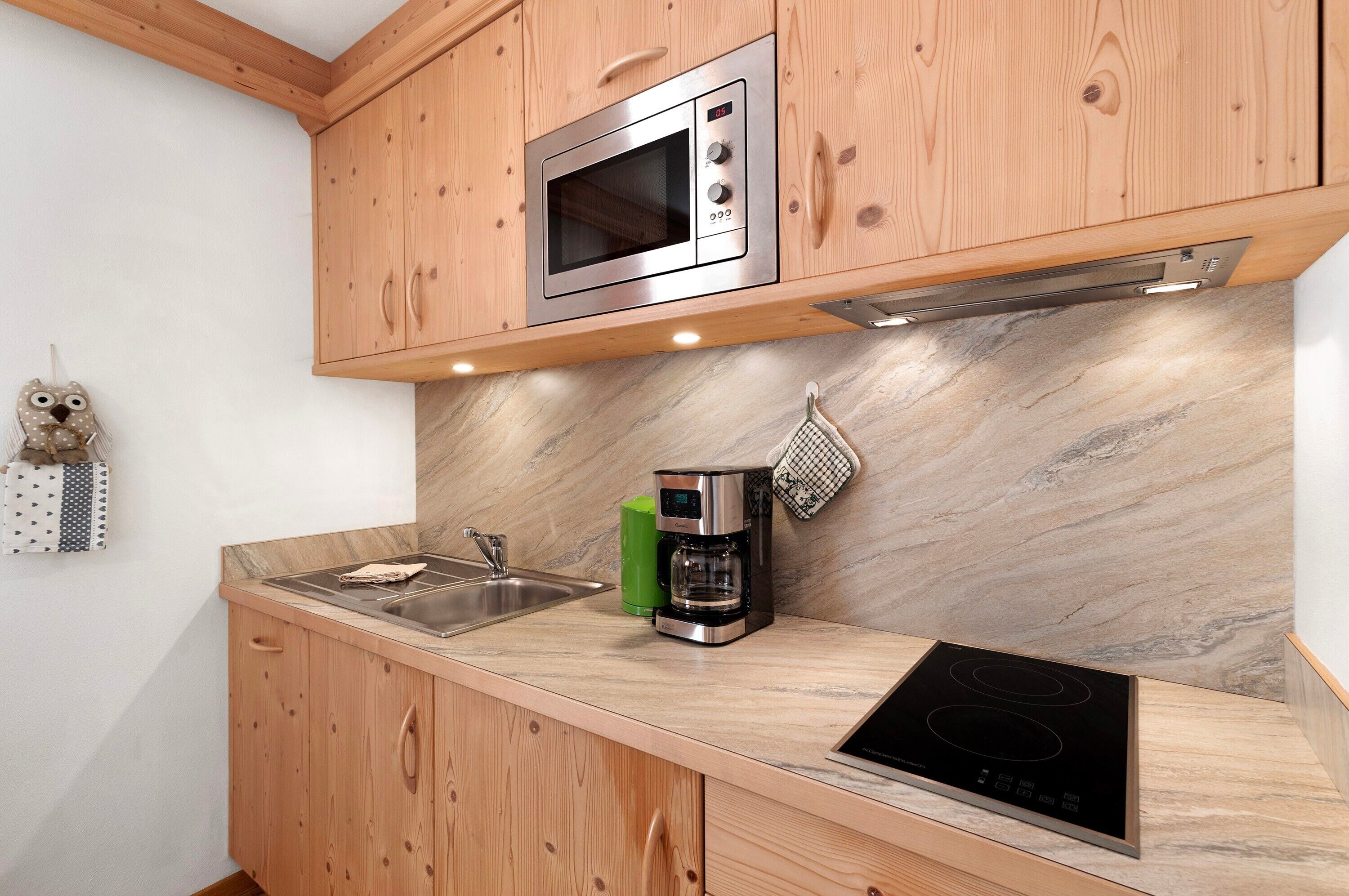 Refrigerador, microondas, parrilla de estufa y lavavajillas 