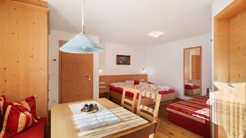 Strygejern/strygebræt, gratis Wi-Fi, sengetøj