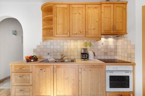 Refrigerador, horno, placa de cocina, lavavajillas