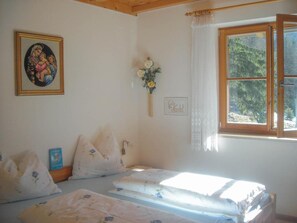 1 bedroom, free WiFi, bed sheets - Apartment 'Wald' with Mountain View, Shared Garden and Wi-Fi (Mölten)