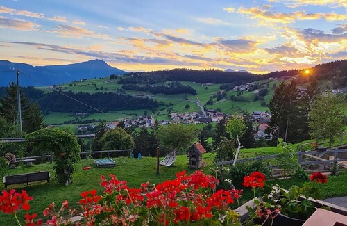 Ferienwohnung 'Wald' mit Bergblick, Gemeinschaftsgarten und WLAN