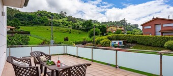 Country House 'Casa La Manzana' with Mountain View, Private Terrace and Wi-Fi