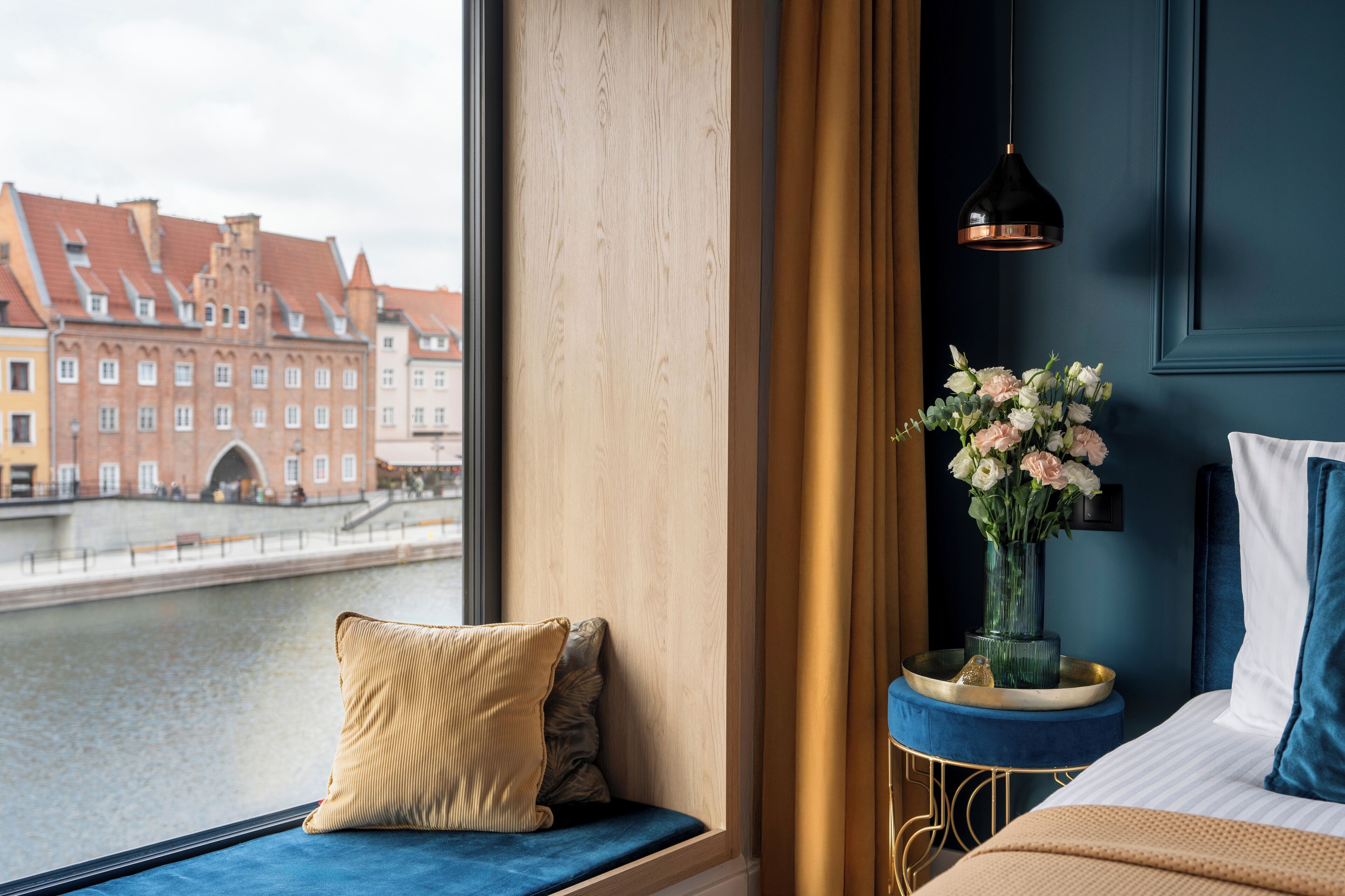 Deluxe Apartment | Premium bedding, individually decorated, individually furnished, desk