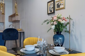 Deluxe-huoneisto | Ruokasali