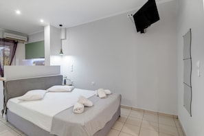 1 chambre, fer et planche Ă repasser, Wi-Fi gratuit, draps fournis
