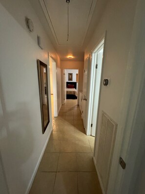 2 bedrooms, iron/ironing board, WiFi, bed sheets - Private Duplex #4 -Centrally Located - New Listing (Houston)