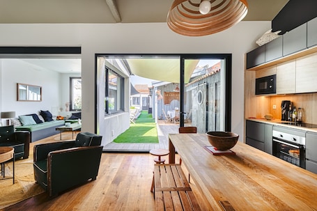 Interior. Holiday Home with Private Pool, Private Terrace and Wi-Fi