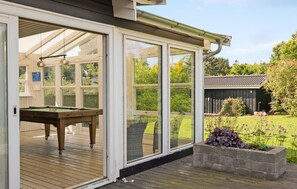 Outdoor dining - 5 bedroom amazing home in Jægerspris (Jægerspris)