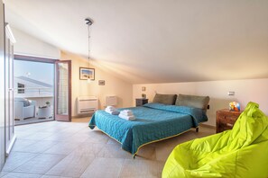 1 室のベッドルーム、アイロン / アイロン台、WiFi (無料)、ベッドシーツ