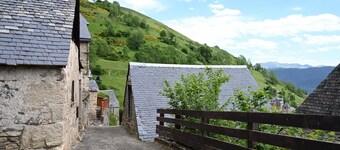 Villa 'Toulal'ô' with Mountain View, Private Garden and Wi-Fi