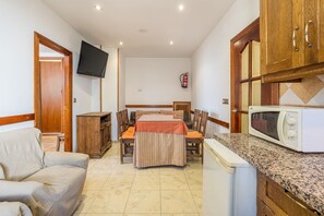 Interior - Country House 'Casa Mamica Rosario' with Mountain View, Private Terrace and Wi-Fi (Yegen)