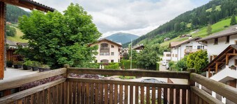 Apartment 'Appartment Family' with Mountain View, Shared Garden and Wi-Fi