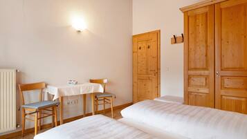 2 habitaciones, wifi gratis y ropa de cama