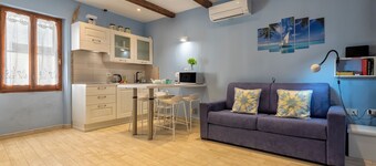 Apartment 'Tranquillità Al Centro Storico' with Wi-Fi and Air Conditioning