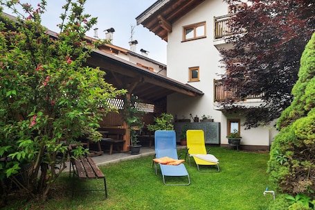 テラス / パティオ. Apartment 'Appartment Love' with Mountain View, Shared Garden and Wi-Fi