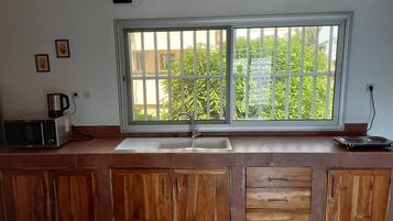 ميكروويف، فرن، موقد طهي مسطح، غلّاية كهربائية