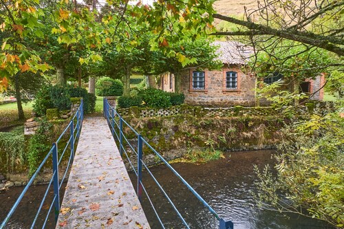Country House 'La Fabrica De Cabornera' with Mountain View and Private Garden
