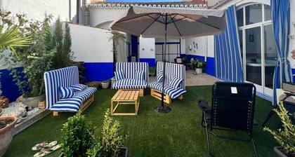 Country House 'Casa Maria Camuñas' with Private Pool, Wi-Fi and Air Conditioning