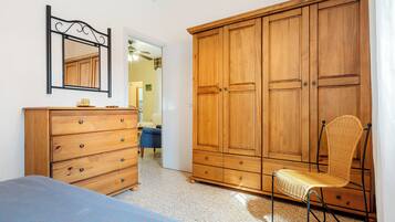 3 Schlafzimmer, Bügeleisen/Bügelbrett, Bettwäsche