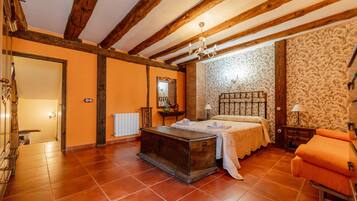 5 bedrooms, free WiFi, bed sheets