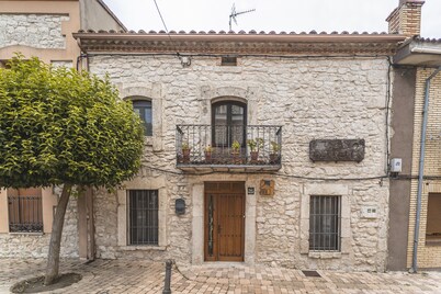 Country House 'Casa Rural La Herreria' with Wi-Fi, Terrace and Private Garden
