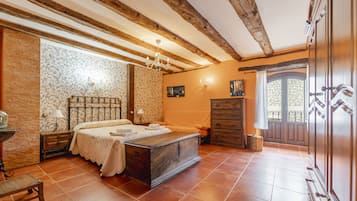 5 quartos, Wi-Fi de cortesia, roupa de cama