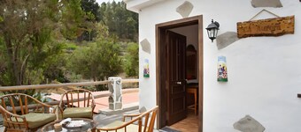 Vacation Home 'Ca Aurora' with Mountain View, Shared Terrace and Wi-Fi